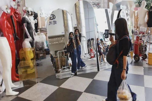 广州服装批发市场 草根走播与网红主播的带货江湖