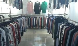 现应季秋冬装大量上市入库,高中低档次 -北京顺义服装服饰