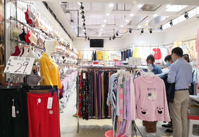 服装批发业的艰难时刻:疫情打乱节奏 影响或持续整年
