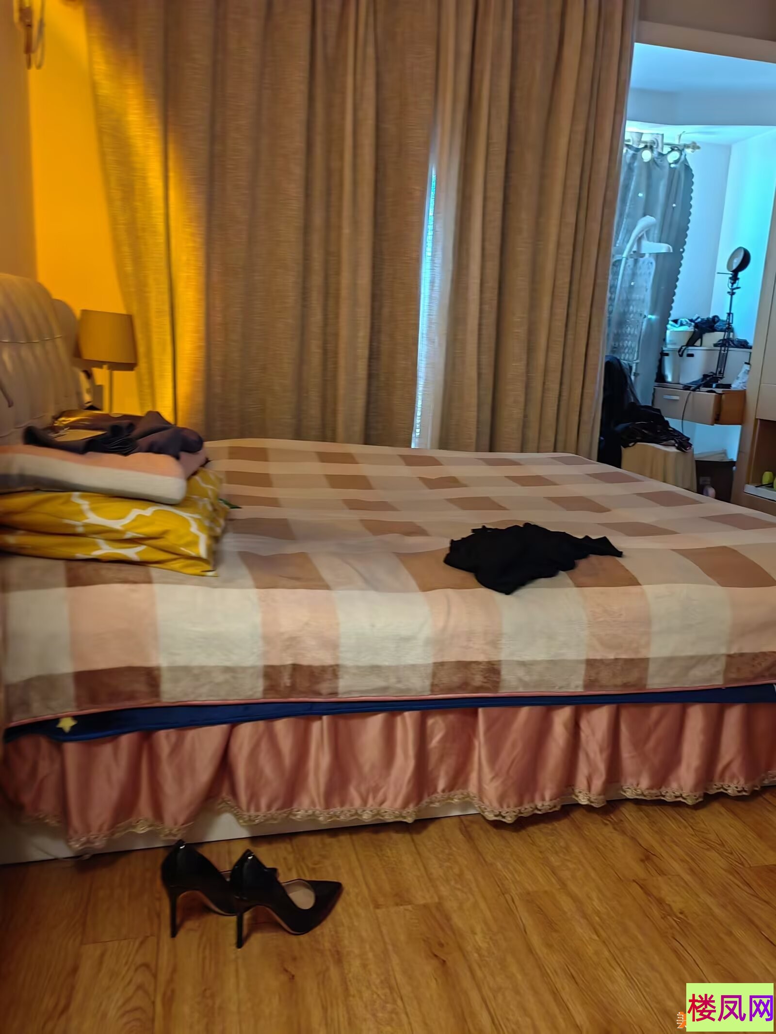 224507pp3vftdn10thnzc0.jpg
