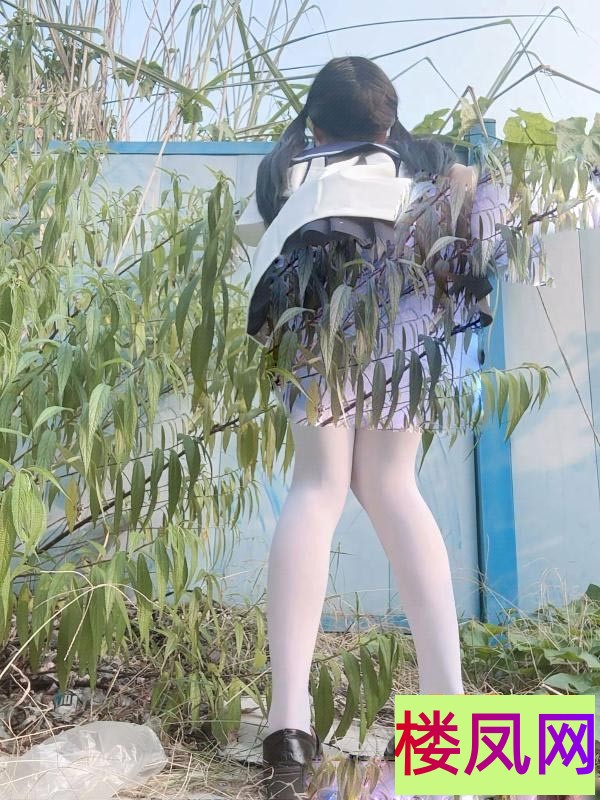 144002q989d9qh45cdzzzp.jpg