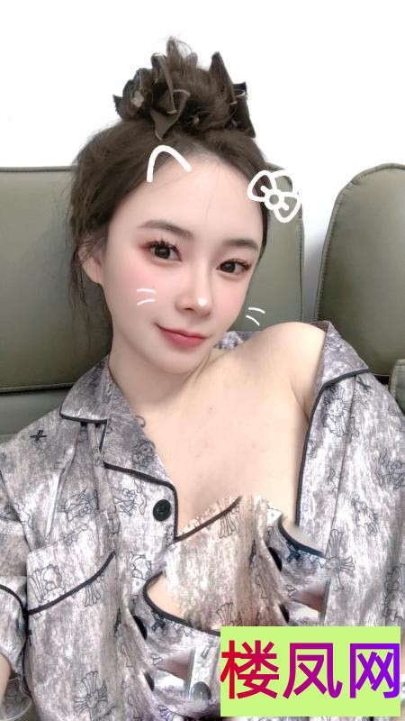 093006yq7qnu7x4h42u9r4.jpg