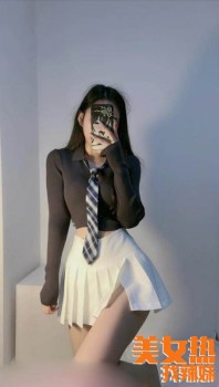 183509y9bb1y1b1sk44ywy.jpg